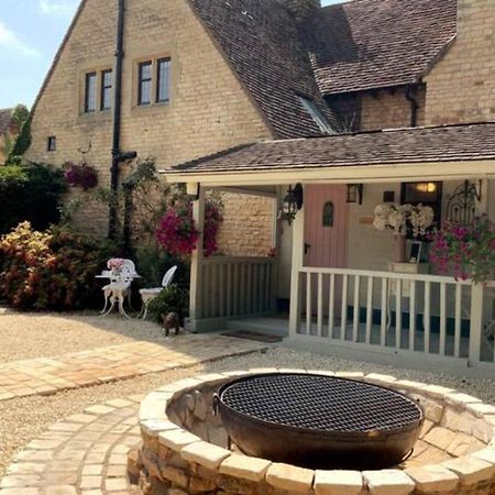 Piglet Lodge Pebworth Extérieur photo