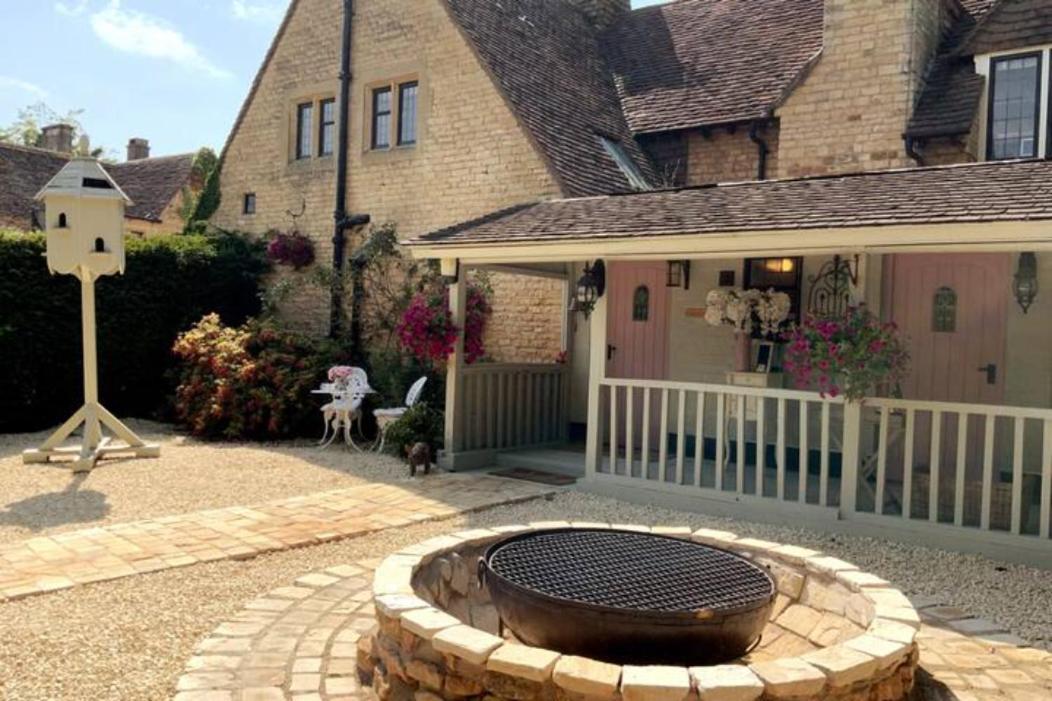 Piglet Lodge Pebworth Extérieur photo